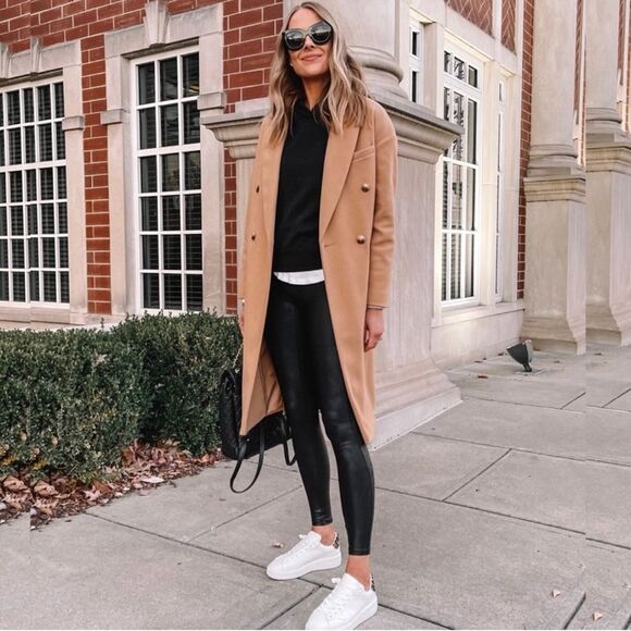 Spanx  faux leather high rise leggings in black glossy size M - Picture 3 of 9